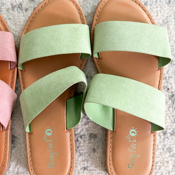 Women’s Sandals ( 2 pairs ) - Picture 2 of 5